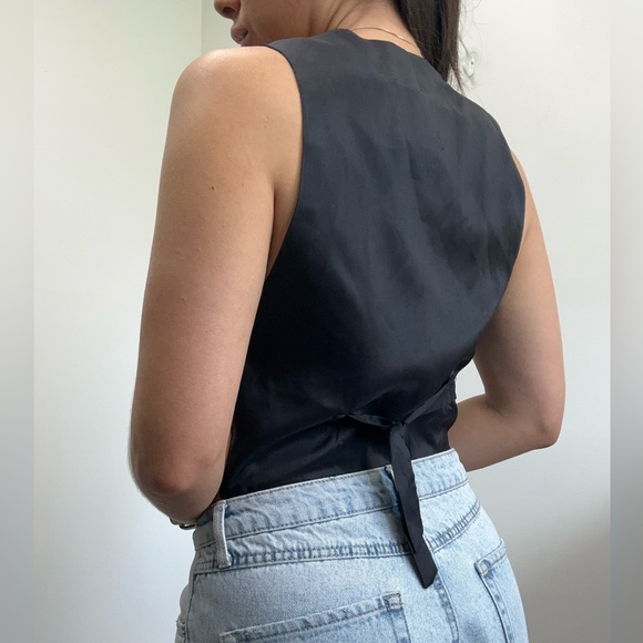 ⛔️SOLD⛔️Vintage 80’s Brown Suede Leather Western Vest Deep V-neck Snap front - Picture 4 of 10